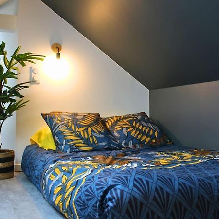Yokohama, Duplex Avec Jardin Apartment Bourges Bagian luar foto