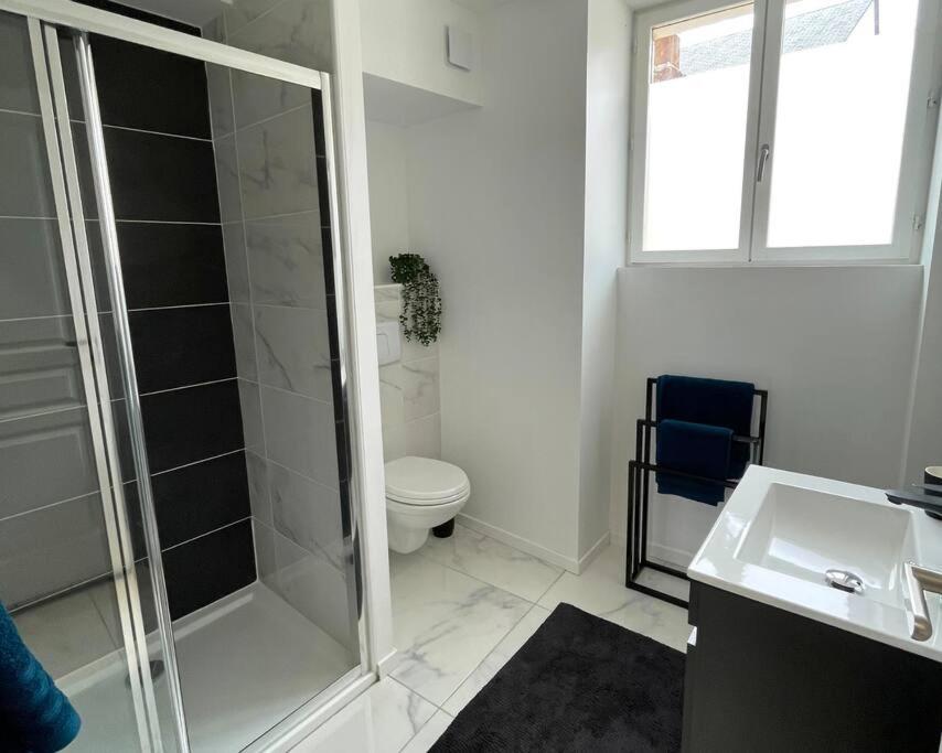 Yokohama, Duplex Avec Jardin Apartment Bourges Bagian luar foto